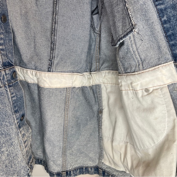 RARE Vintage Levi's Acid Wash Denim Chore Barn Duster Trucker Jean Jacket - Picture 8 of 11